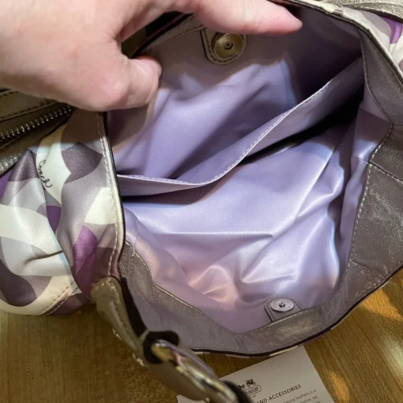 RARE COACH Poppy Like new Madison signature shoulder bag, purple, cream, gray - Picture 15 of 16